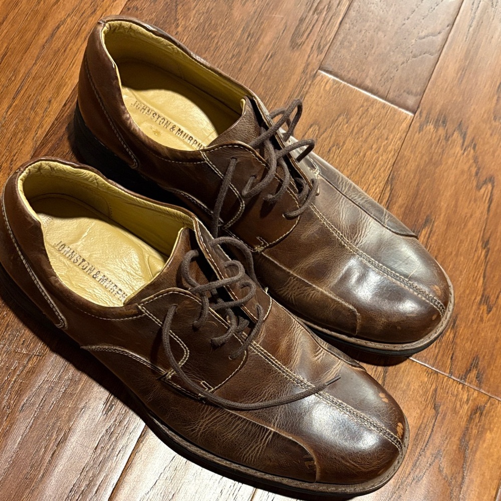 Johnston & Murphy Rich Brown Leather Oxfords